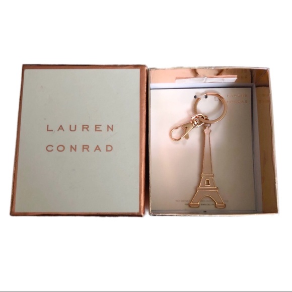 LC LAUREN CONRAD Paris Eiffel Tower Keychain Fob - Picture 2 of 4